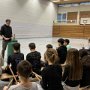 25.11.2025 Trashdrumming-Projekt mit Alex Sauerländer an der  Albert-Schweitzer-Realschule plus Mayen - Klasse B7